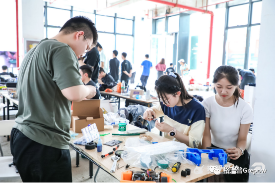 大灣區數智競技格斗機器人大賽