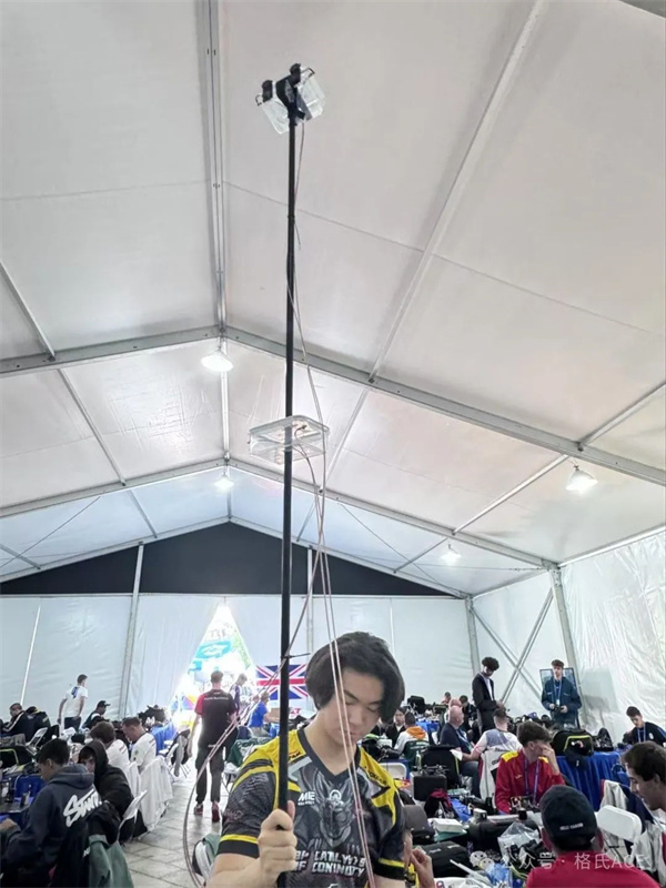 龍隊首創的超長信號接收天線 龍隊首創的超長信號接收天線